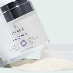 Iluma Intense Brightening Creme